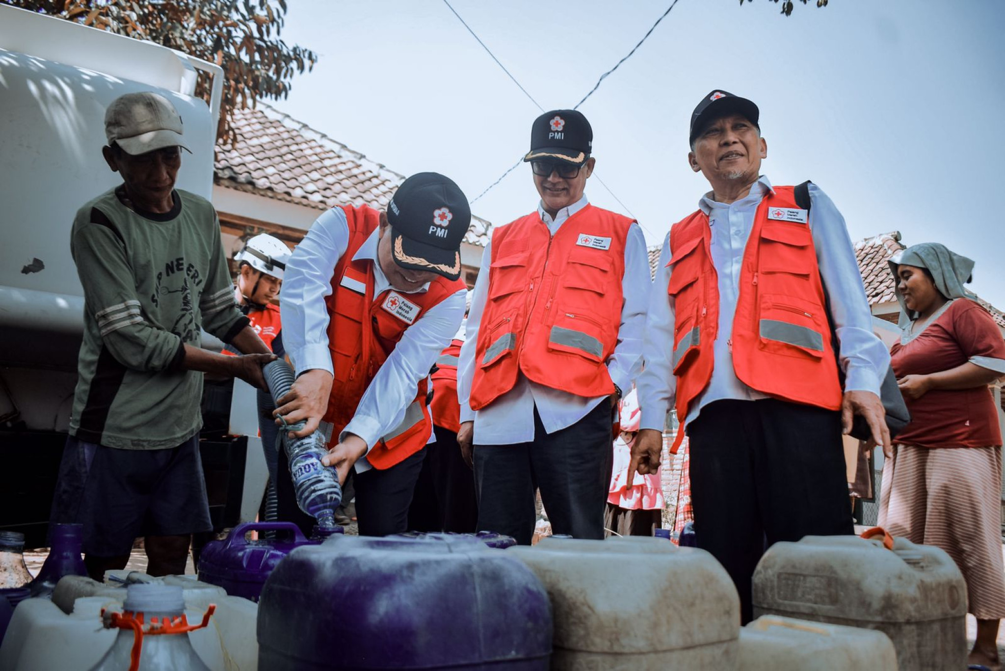 Atasi Kekeringan, PMI distribusikan 10.000 Liter Air Bersih di Wilayah Kecamatan Kejayan