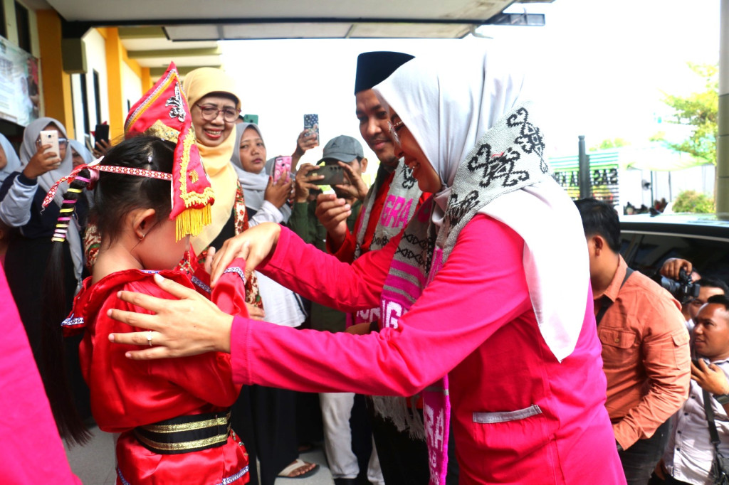 GERNASTIK (Gerakan Nasional R.A Membatik)