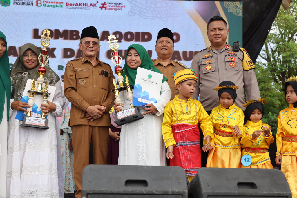 Penyerahan Hadiah Pemenang Lomba Aqoid Pekan Raya Santri 2025