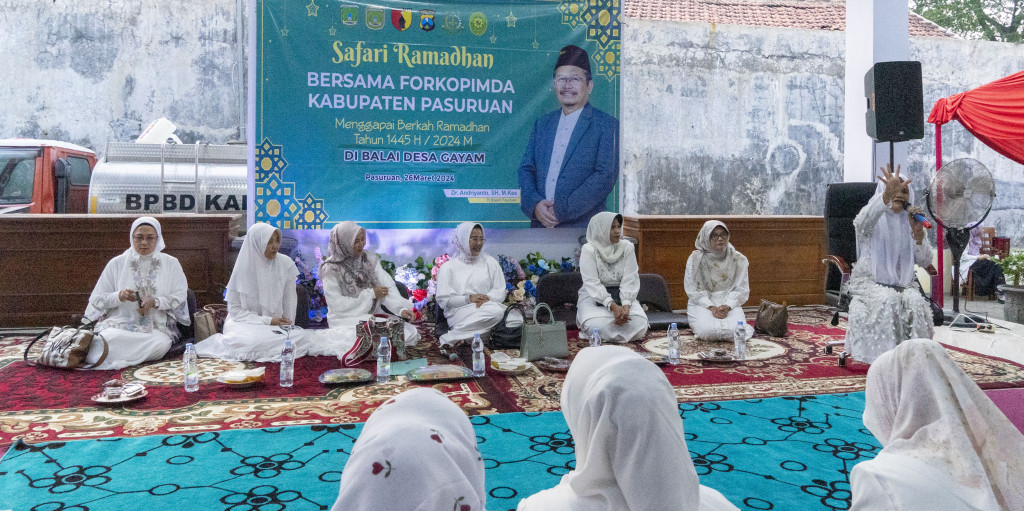 Safari Ramadhan Bersama Pj Ketua TP PKK di Balai Desa Gayam, Gondang Wetan