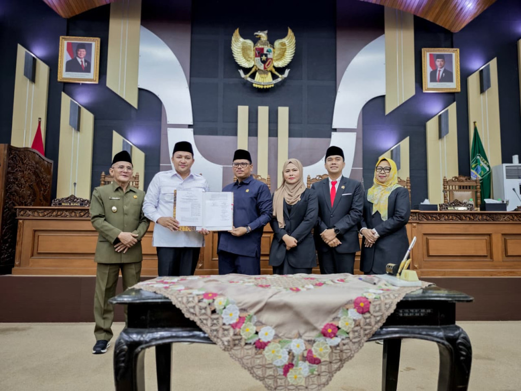 Pengesahan RAPERDA APBD Kabupaten Pasuruan Tahun 2026 Menjadi PERDA